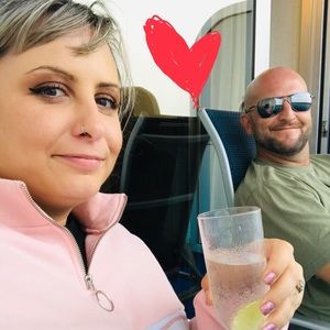 Meet your Posher, Adrienne